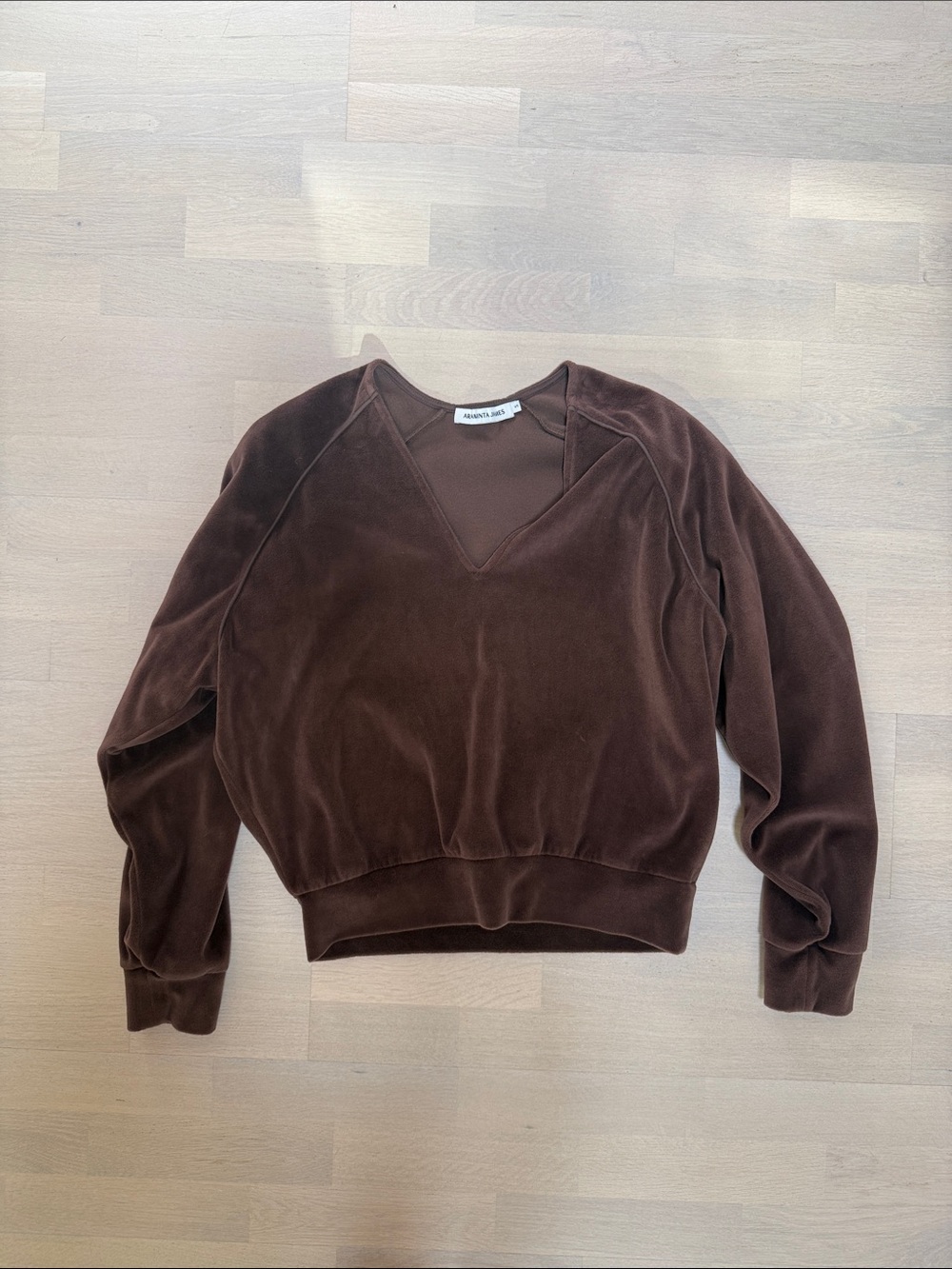 Araminta James top